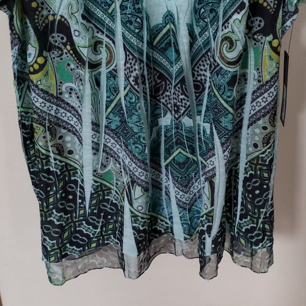 Shirt - Picture 2 of 4